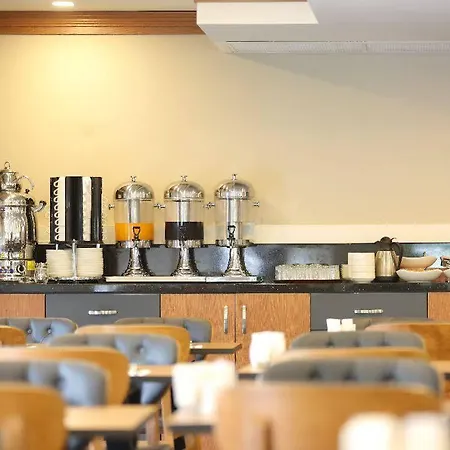 Four Seven فندق 4*