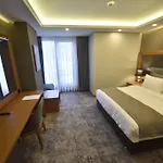 Four Seven Hotel 4*