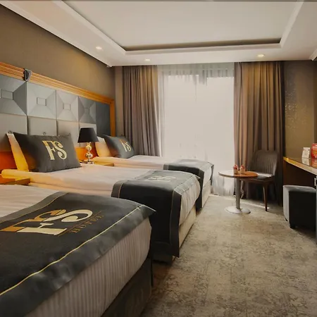 Four Seven Szálloda 4*