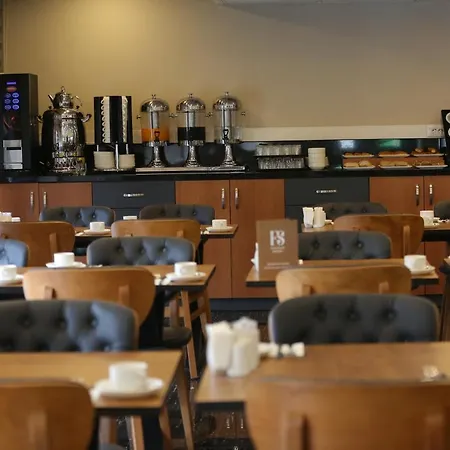 Four Seven Szálloda