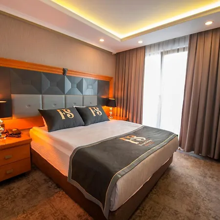 فندق Four Seven 4*