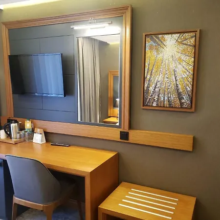 Four Seven Hotel 4*